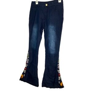 Women’s Bell Bottom Embroidered Jeans - Size L - NWOT.                       23